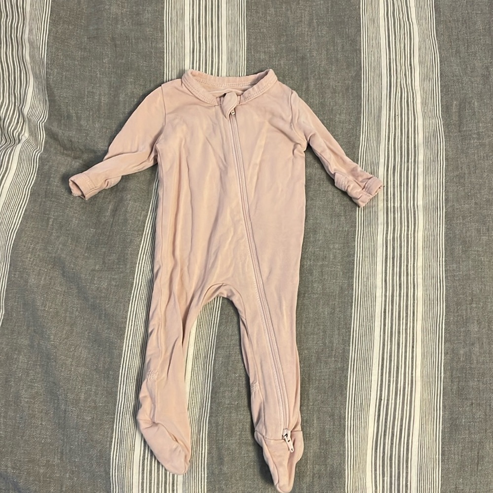 Kyte baby preemie sleeper